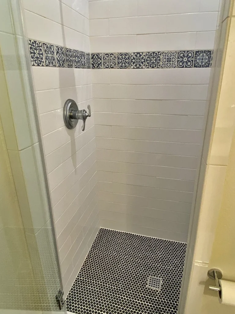 bathroom gallery 85 | Color Interiors Design Center